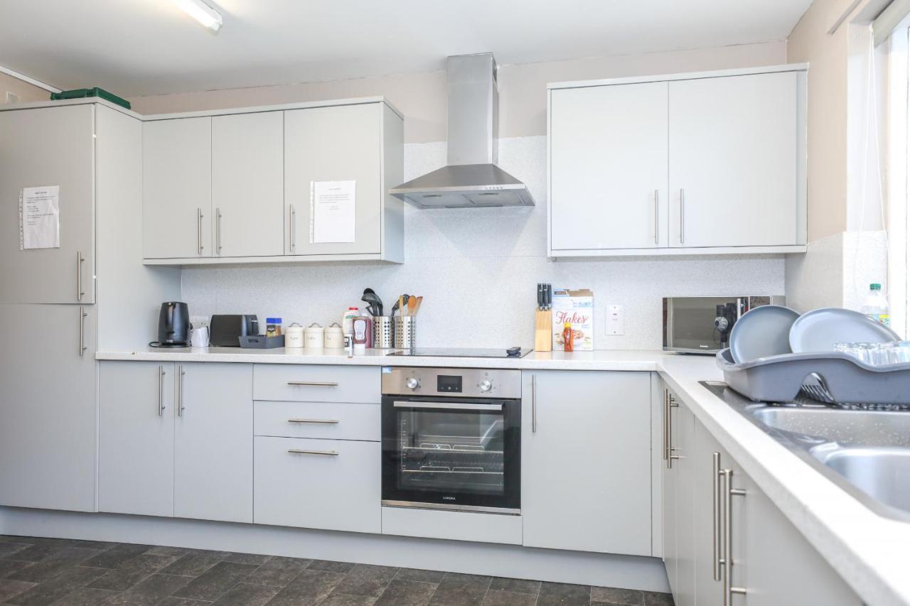 Modern Guest House - Central Inverness - Complimentary Snacks - Free Parking Exteriér fotografie